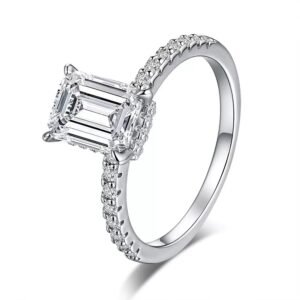 Luna Grace Serene Emerald Ring